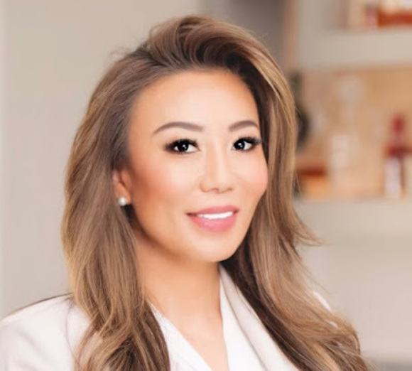 Meet your Posher, Jen - Picture 1 of 1